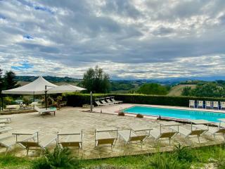 Country Houses With Pool In Le Marche - 0