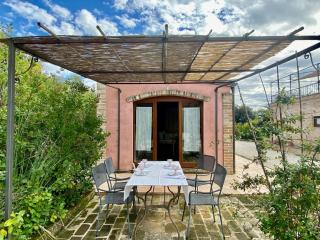 Country Houses With Pool In Le Marche - 8