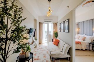 Homey 1 Bedroom Space for Couples or Family, La Casa De Lac S2, 5-10 mins to SM City Iloilo - 0