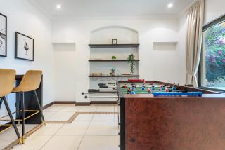 Splendid 5BR Villa at Canal Cove Palm Jumeirah by Deluxe Holiday Homes - 4