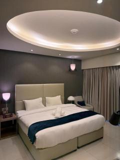 Royal Montania by DAMAC Paramount , Burj Khalifa View - 3
