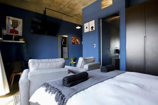 Secure Designer Apartment With Balcony & Skyline Views - Hallmark House - Johannesburg - 6