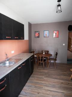 Appartement rénové sur le thème du Far West - Soyaux - 6