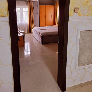International royal hotel - Owerri - 0