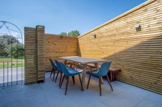 Maytree Cottage - 4 Bedroom Holiday Home - Tenby - Tenby - 4
