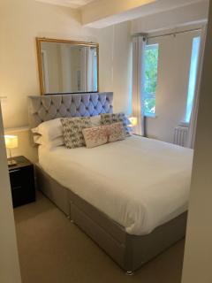 NELL GWYNN HOUSE - Sleek, Modern, Stylish One Bedroom Apartment - 2
