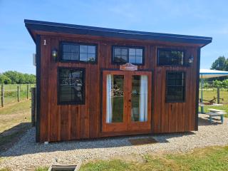 Rustic Cabins Beside The Zoo - Ridgetown - 0