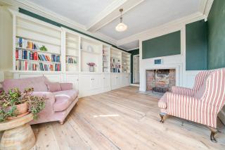 6 Angel Hill, Bury st Edmunds - 3