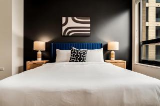 Boulevard Stays 5 Minutes to Magnificent Mile and River North 06 - 1