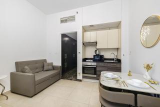 Sparkle Tower by Swarovski, Full Marina View, 2min JBR & Metro, Sleeps 4 - 1