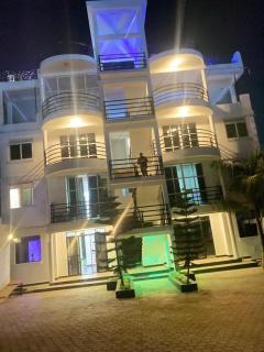 Safari Lake View Apartments - 4