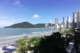 Lindo apt reformado - 3 quartos - Ed. frente mar - 2