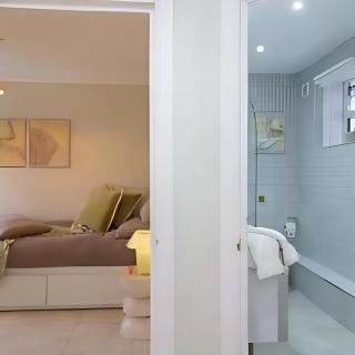 Elegant, Victorian End of Terrace Town House - 3
