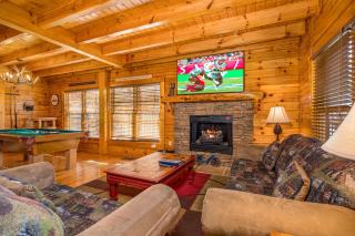Poolhouse Lodge by American Patriot Getaways - 2