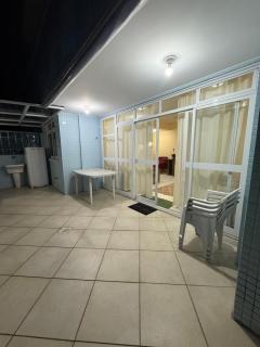 Apto amplo com churrasqueira a 2 minutos da prainha! - 6