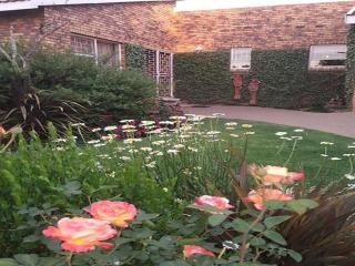 Gemsbok Cottage - 9