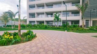 1BD Luxe Shore & Balcony Sunrise Next to the Beach - 1