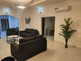Spacious 2bedroom apartment - Accra - 5