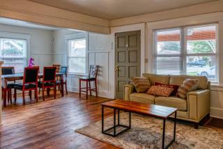 2BR Family Getaway with Yard Kitchen and Parking - 7