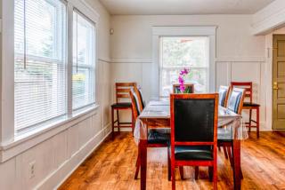 2BR Family Getaway with Yard Kitchen and Parking - 4