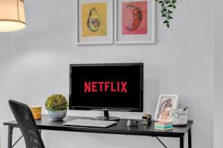 Chic Open-Concept 5 Beds Home by Airport and Highways - 3