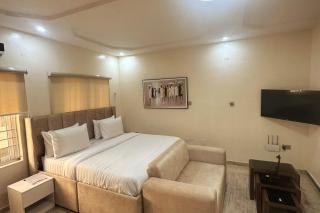 Sardonyx Studio Apartment - Modern Compact Living - 2