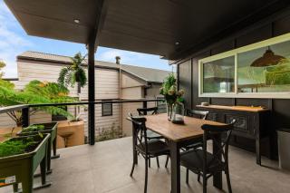 Henderson House - 6