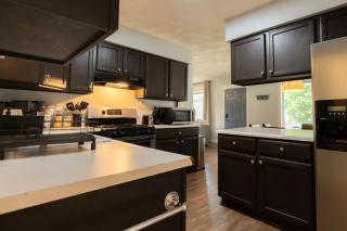 The Family Haven - 3BD 3BA Home in East Peoria - 8