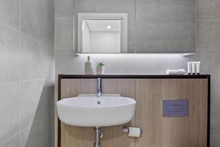 Modern City-Fringe Townhouse - 2