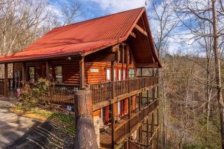 Still Away Lodge by American Patriot Getaways - 4