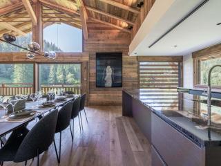Luxueux chalet neuf 450m² avec spa et parking à Argentière - FR-1-343-264 - 9