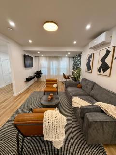 Chic Bronx Home By Montefiore Hospital - 4