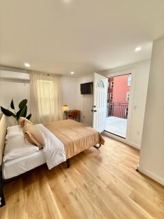 Chic Bronx Home By Montefiore Hospital - 1