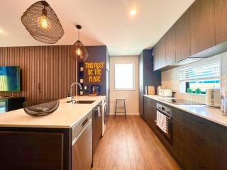 Whistle Stop - Whimsical luxury, EV friendly - 5