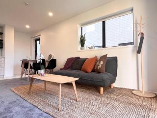 New 3 Storey luxe townhouse on quiet street - 6