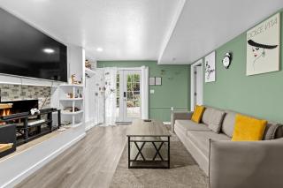 Garden Suite Two Bedroom with Hot Tub Sauna Outdoor kitchen and Game Room - 6