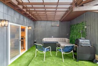 Garden Suite Two Bedroom with Hot Tub Sauna Outdoor kitchen and Game Room - 8