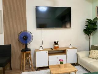 Seb and Santi Holland Park Staycation - 4