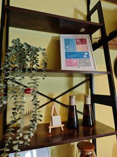 Fully equipped Indian apartment - - 5