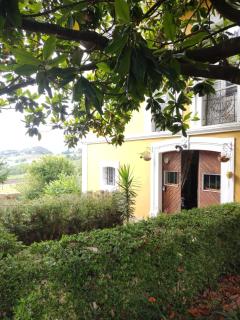 Fully equipped Indian apartment - - 2