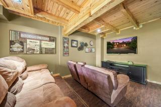 Pigeon Forge Cabin Stay With Games, View & Hot Tub - 6