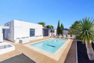 Villa Castillo del Aguila by Villa Plus - 8