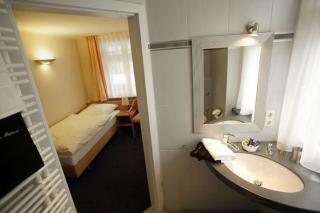 Hotel Altes Rathaus - Ostfildern - 9