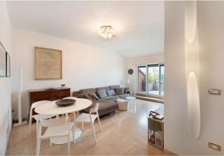 Attico in the city center, terrace & stunning lake view - 5