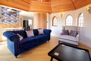 Silvertree House - 8