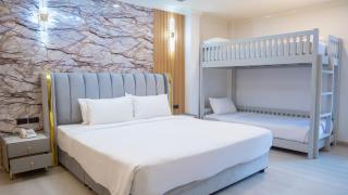 Baumanburi Hotel Patong - Patong Beach - 9