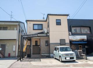 Yatomi House - 2