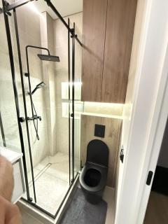 Meridian Apartments - 8