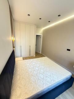 Meridian Apartments - 2