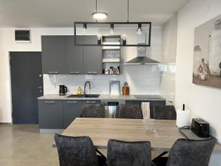 DC Executive Apartments - 0